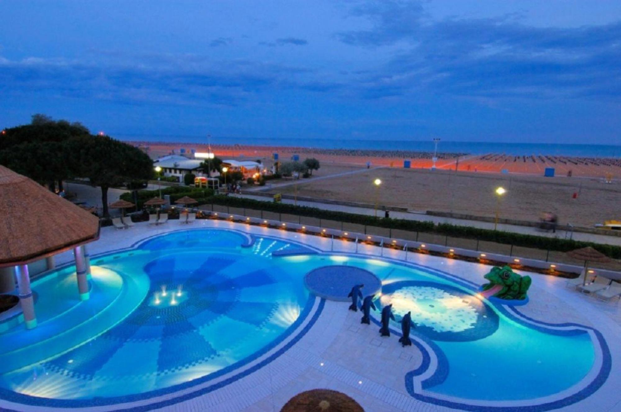 Chic Seaview With Private Terrace Apartment